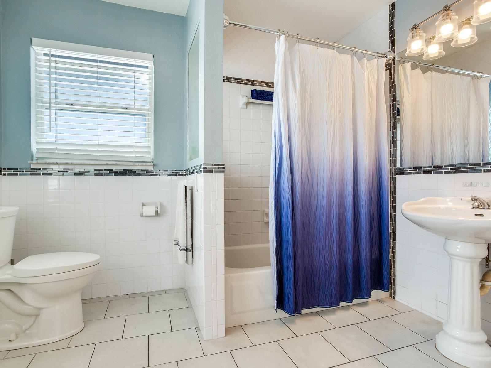 6930 BOUGAINVILLA AVE S — photo 36