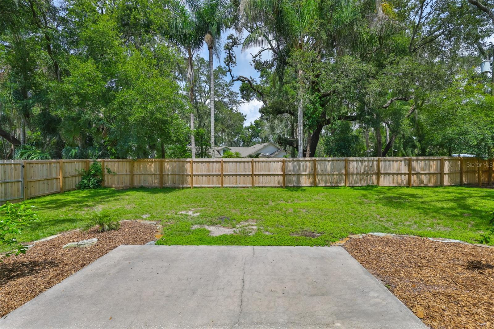 121 WINDY CIR — photo 33
