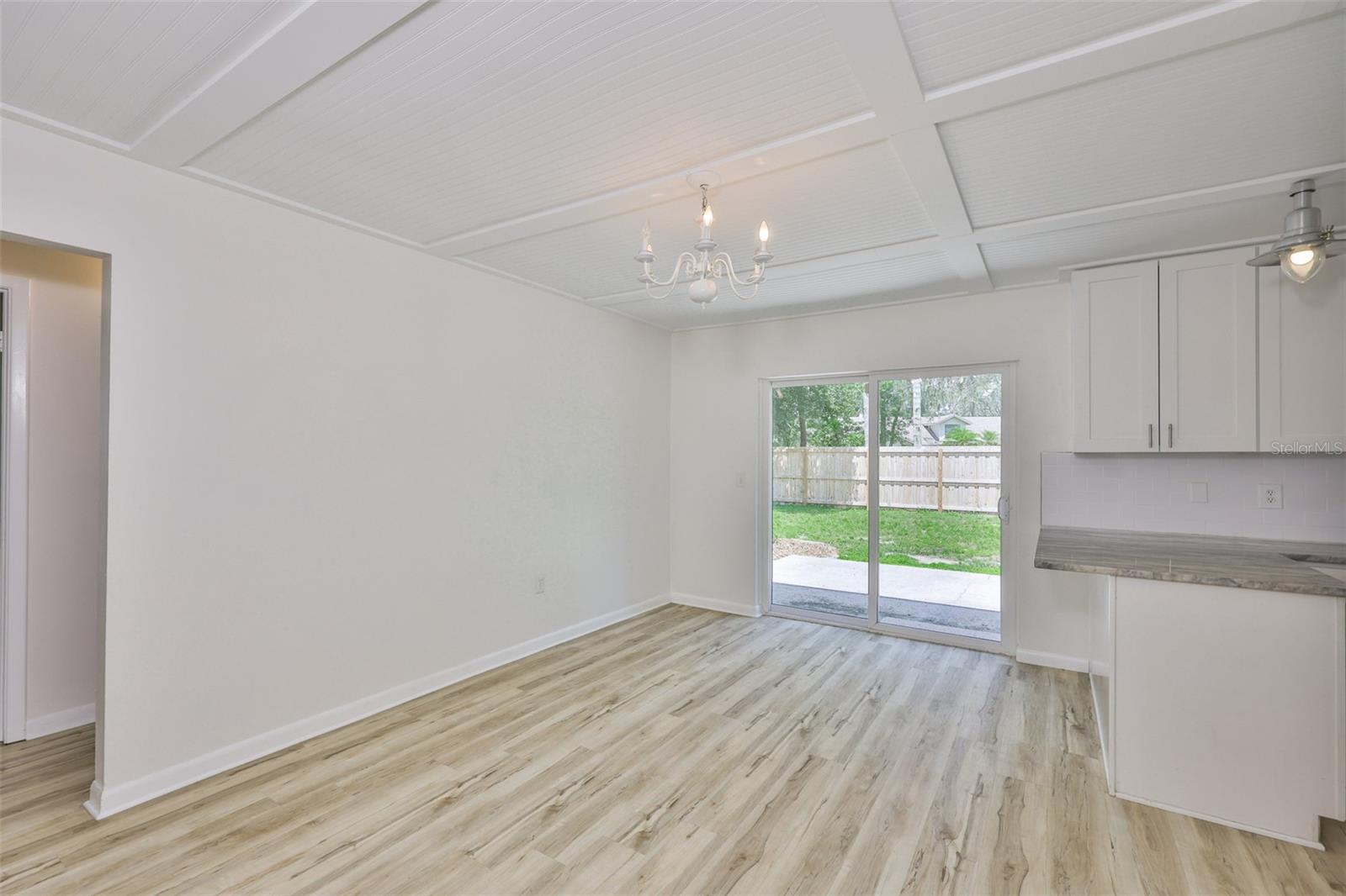 121 WINDY CIR — photo 16