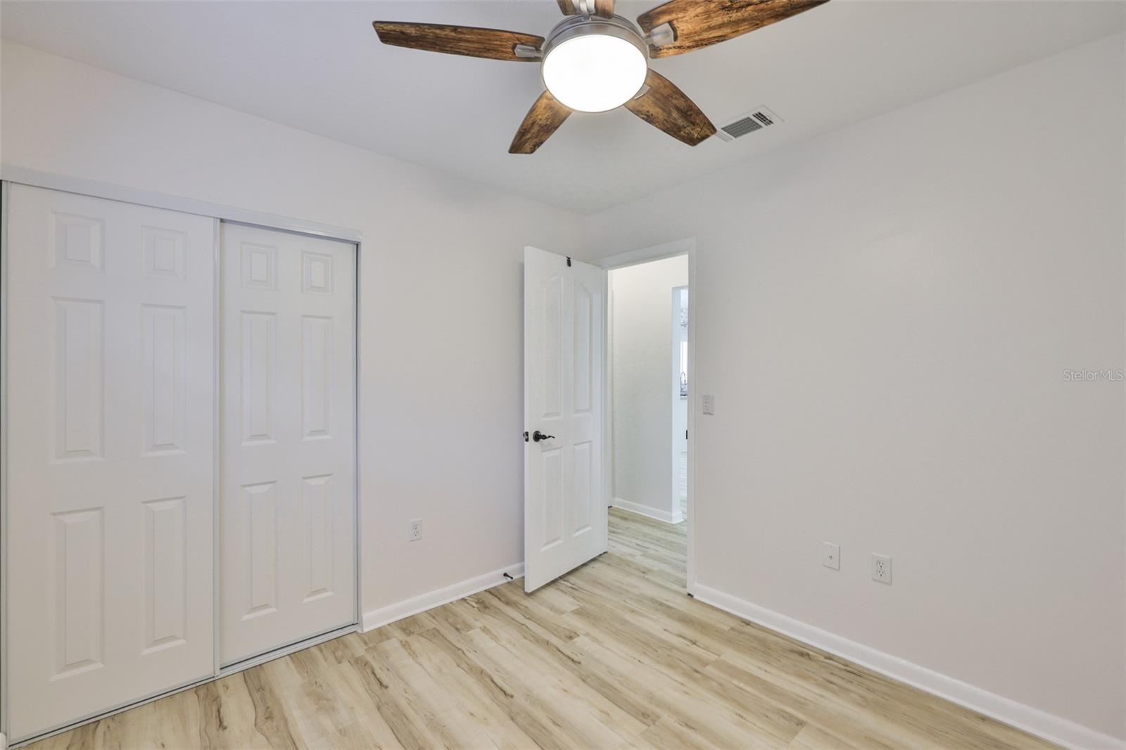 121 WINDY CIR — photo 26