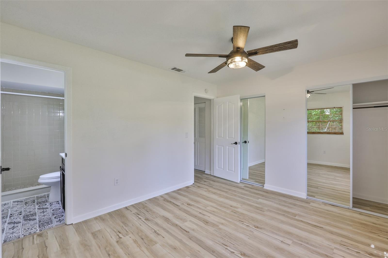 121 WINDY CIR — photo 20