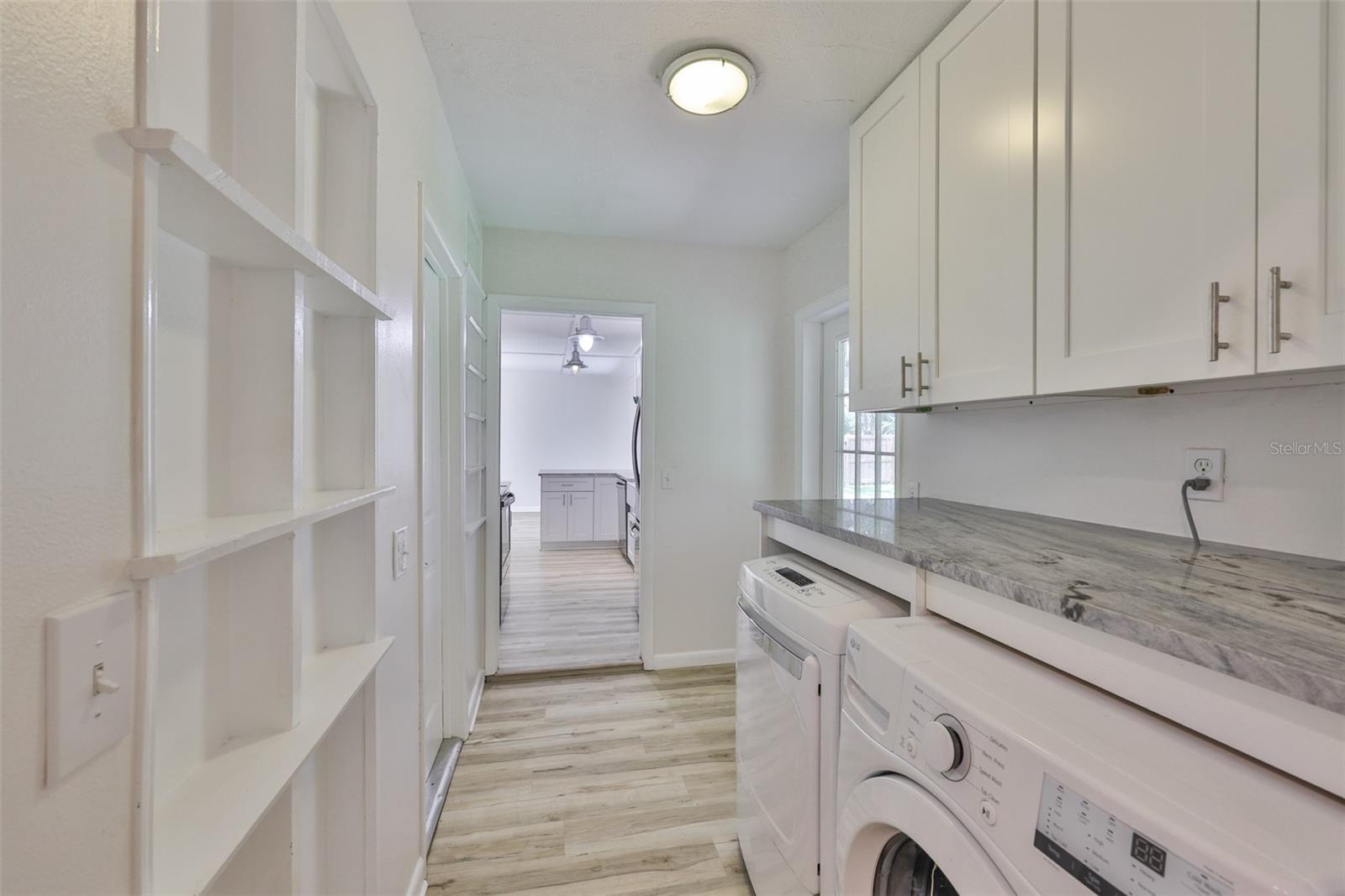 121 WINDY CIR — photo 29