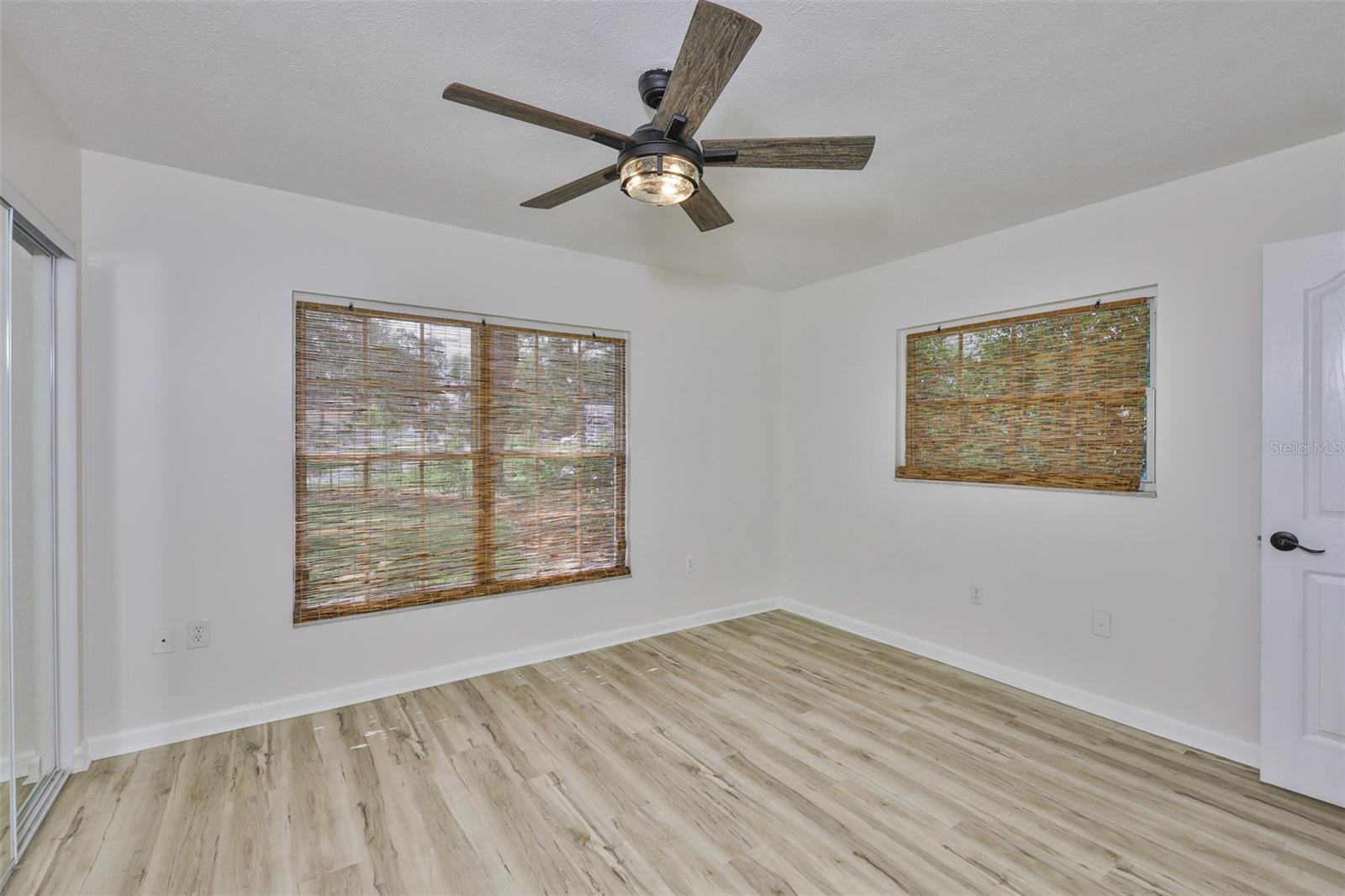 121 WINDY CIR — photo 17