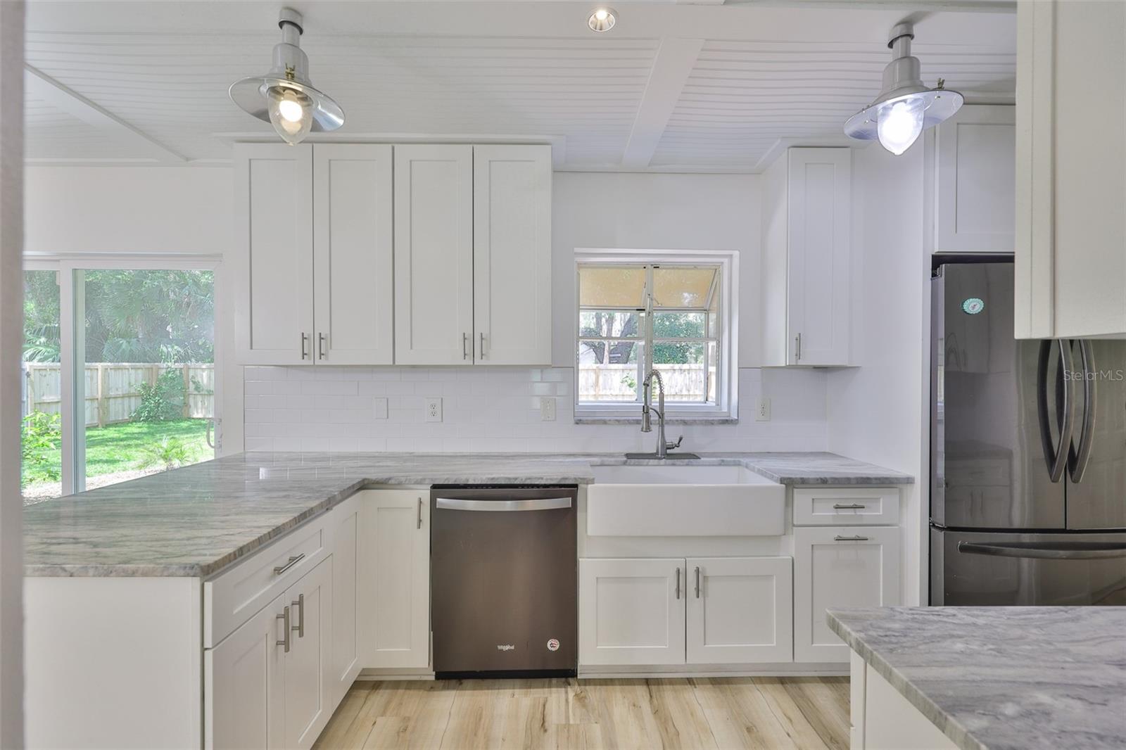 121 WINDY CIR — photo 13