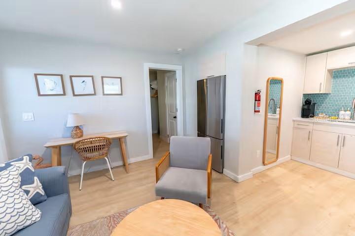 122 CORAL AVE — photo 35
