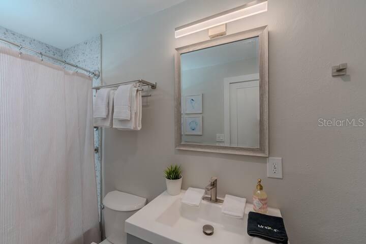 122 CORAL AVE — photo 14