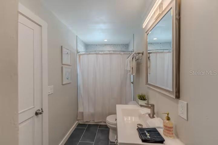 122 CORAL AVE — photo 11