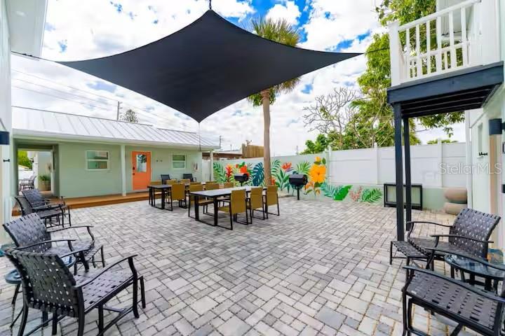 122 CORAL AVE — photo 4