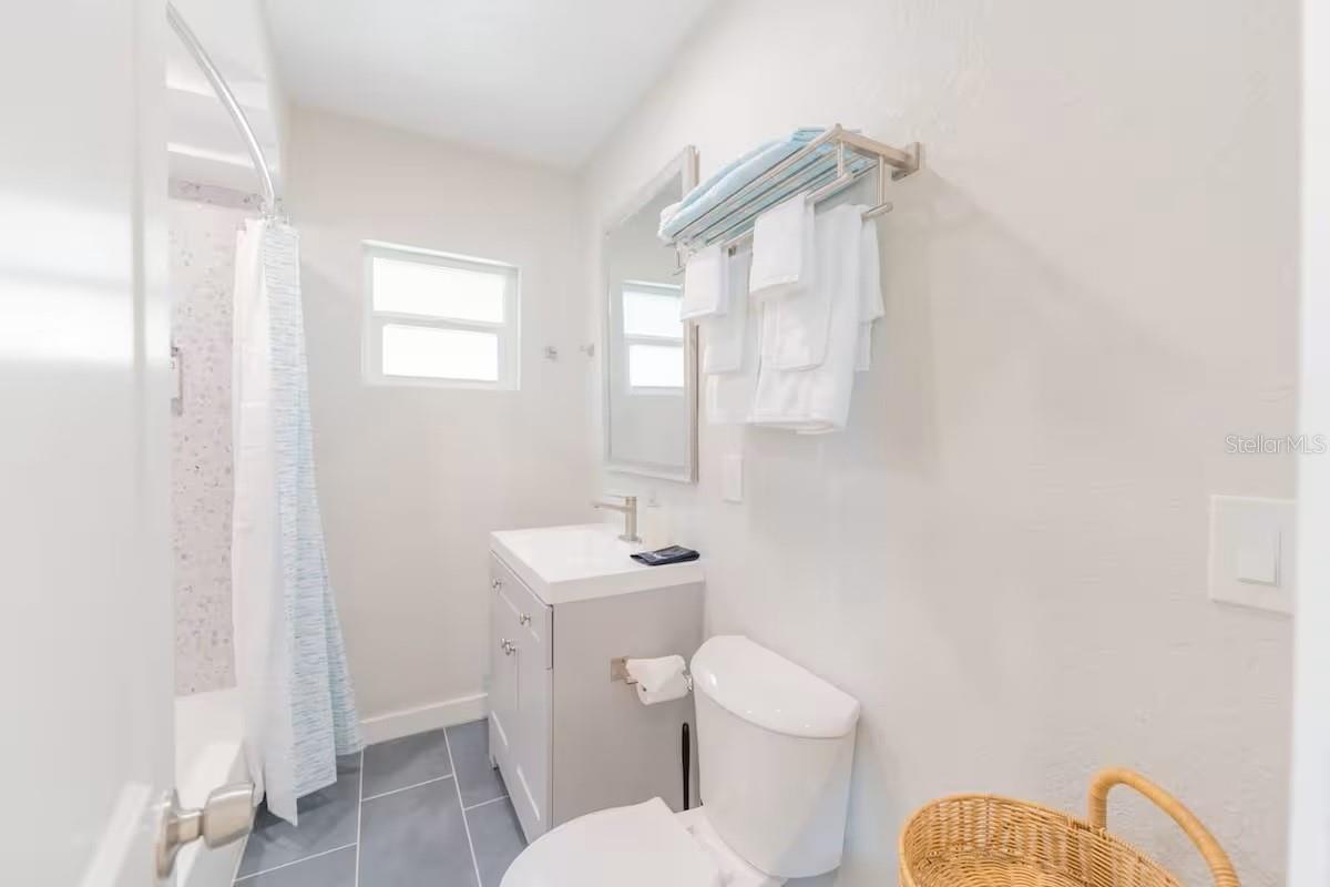 122 CORAL AVE — photo 27