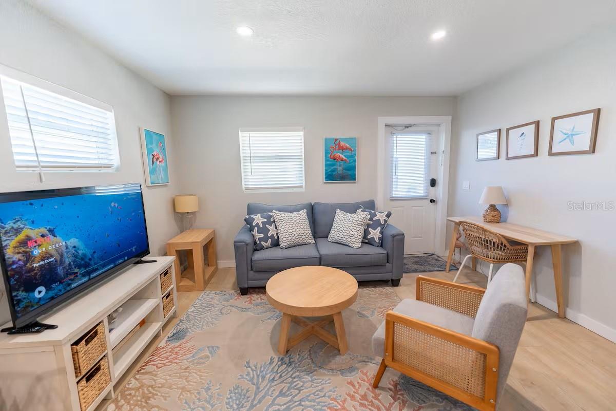 122 CORAL AVE — photo 36