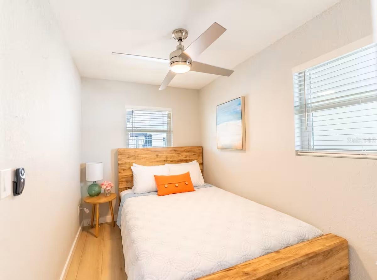 122 CORAL AVE — photo 37