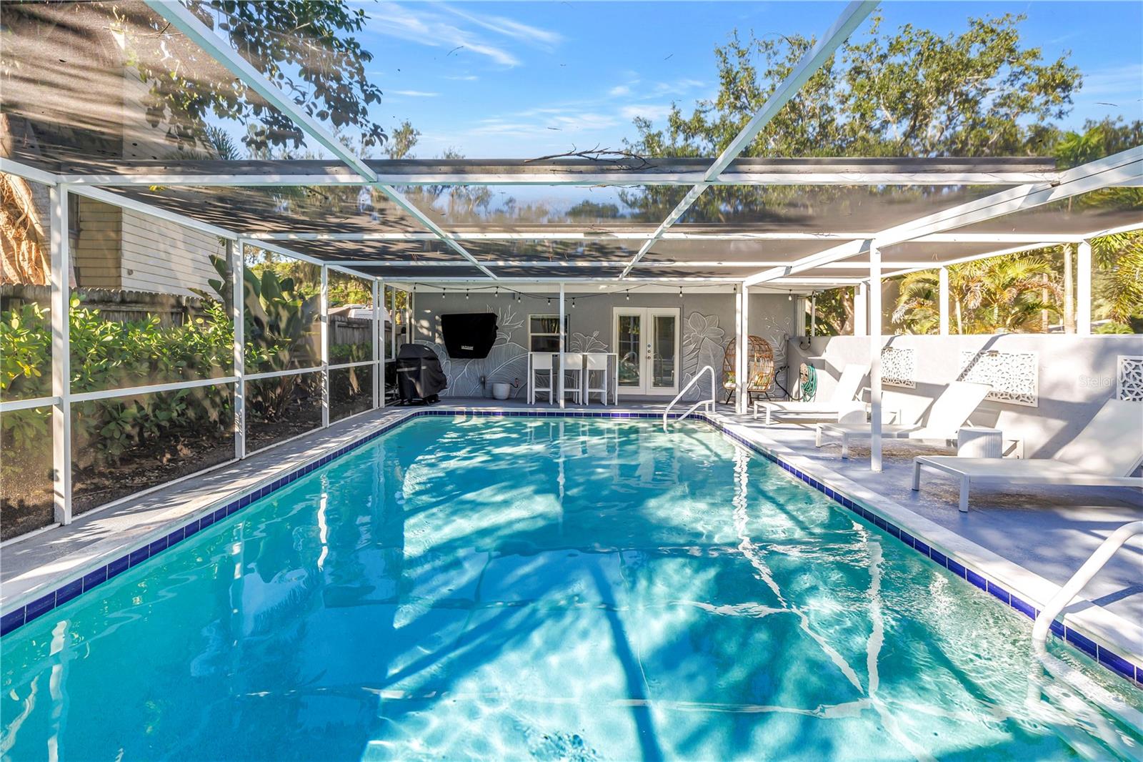 844 PATTERSON DR — photo 45