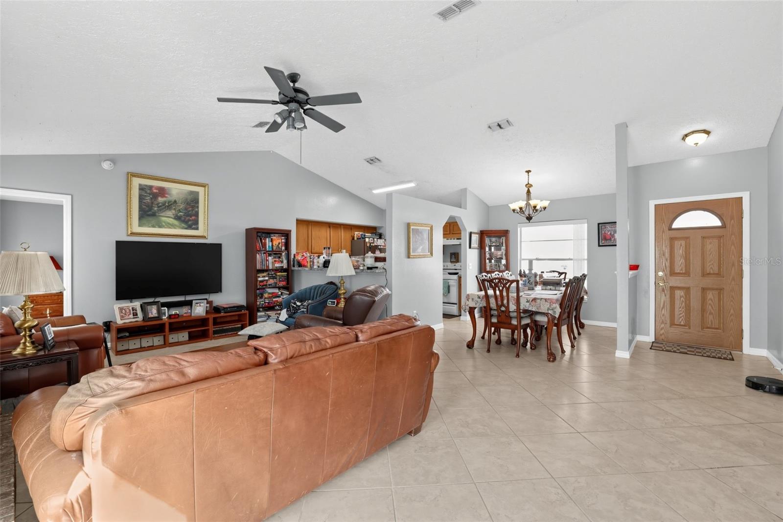 1805 LAKEWIND DR — photo 10