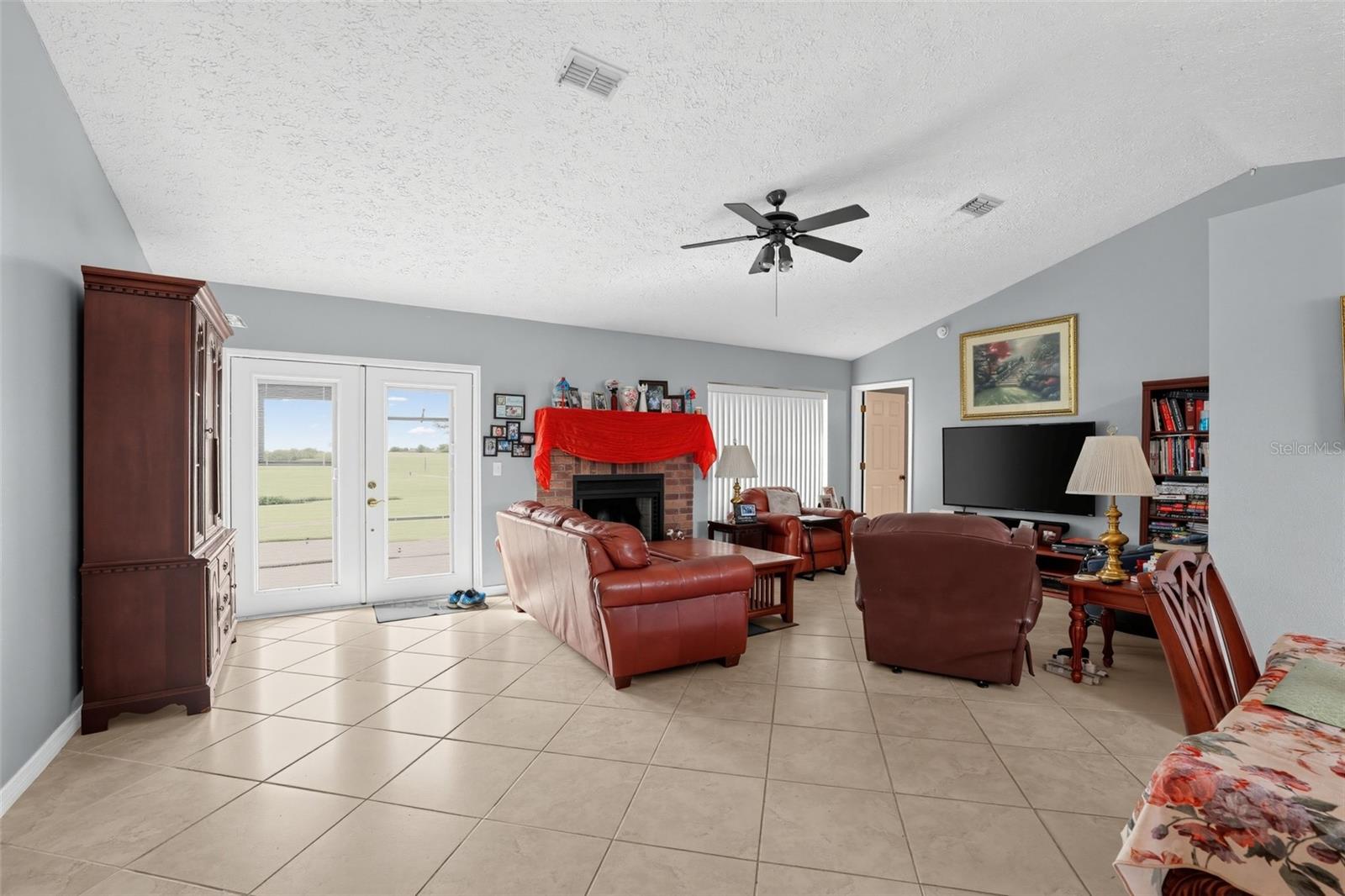 1805 LAKEWIND DR — photo 13