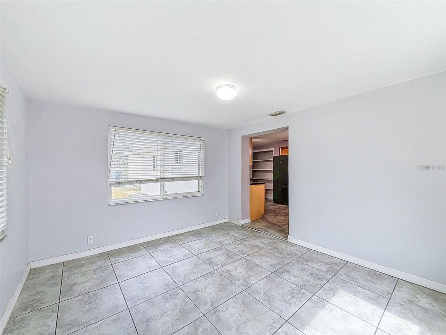 4925 BEACON HILL DR — photo 26