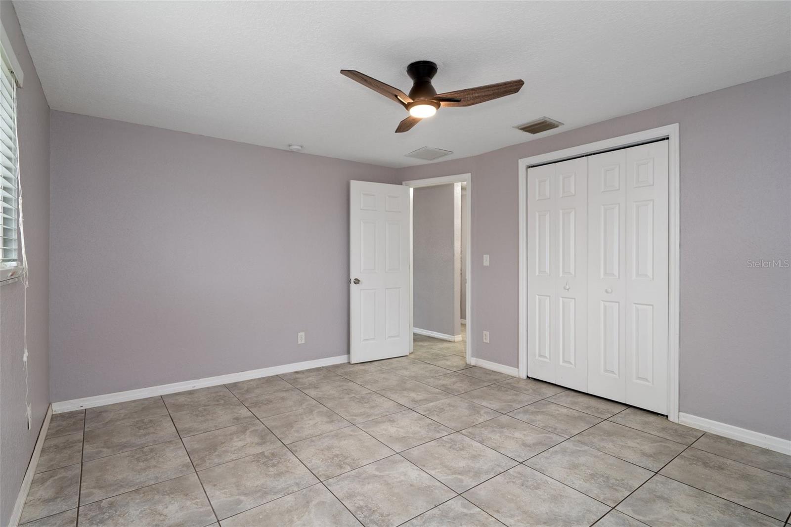 4925 BEACON HILL DR — photo 17
