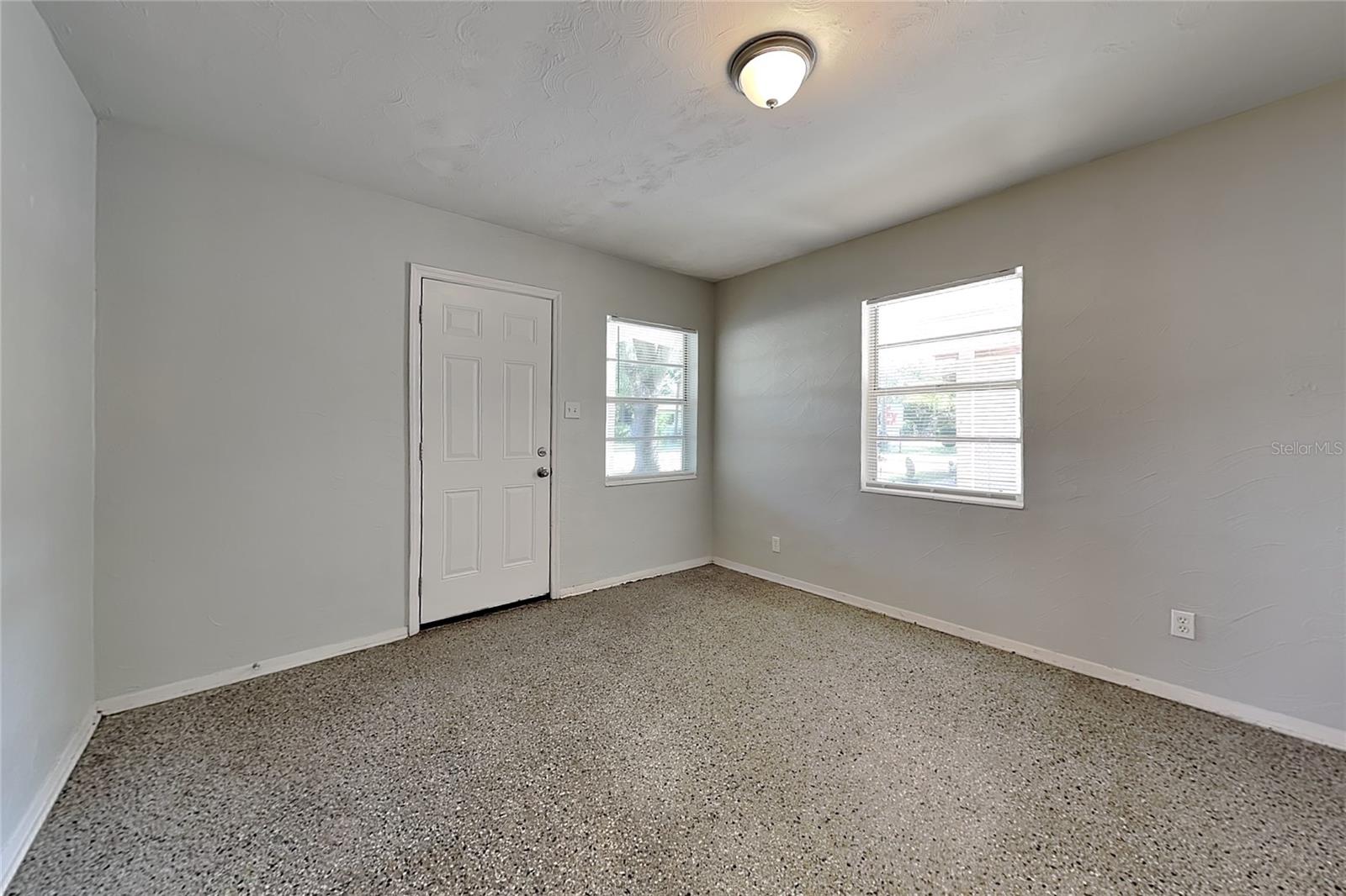 1505 E GENESEE ST — photo 7