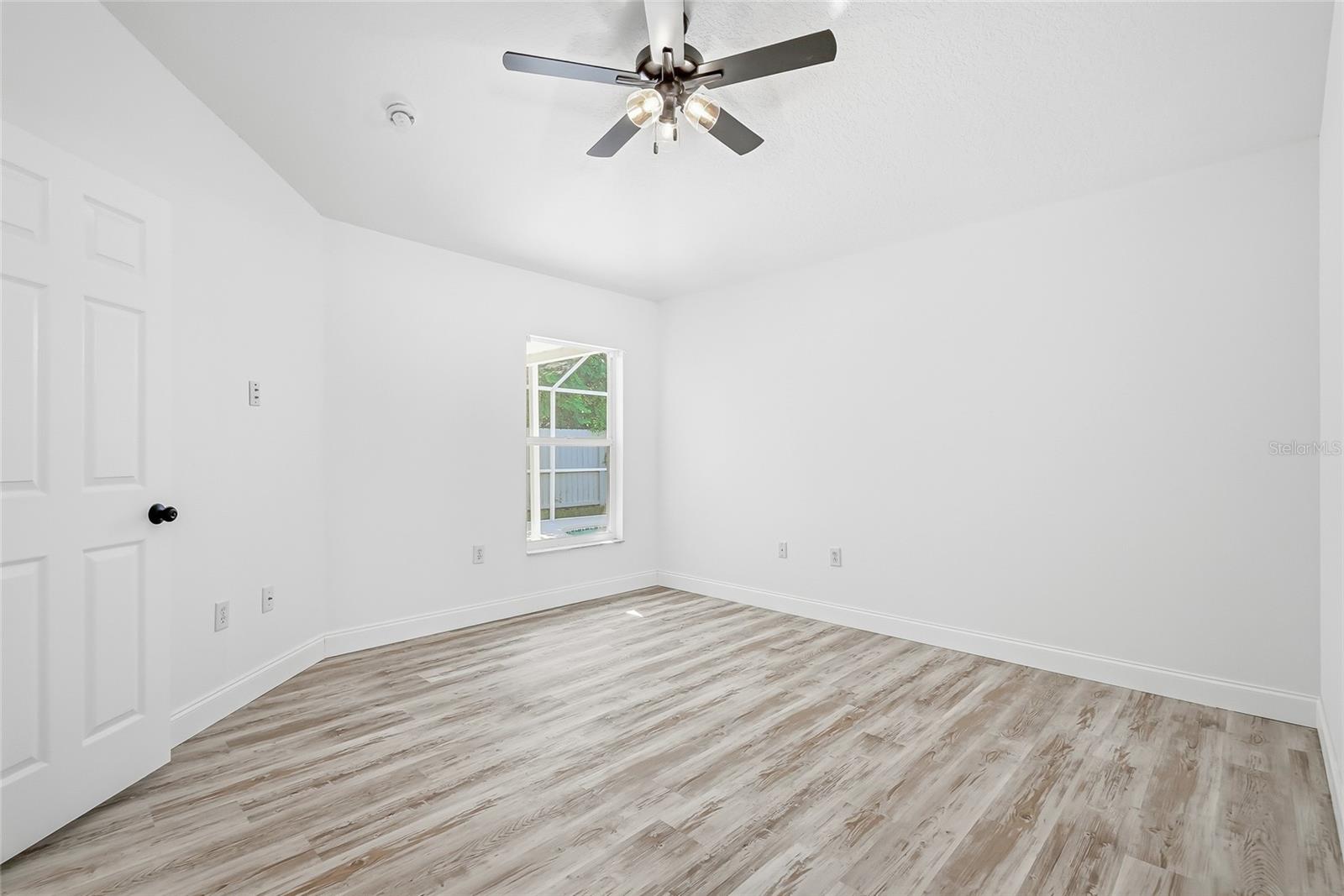 30726 TREMONT DR — photo 23