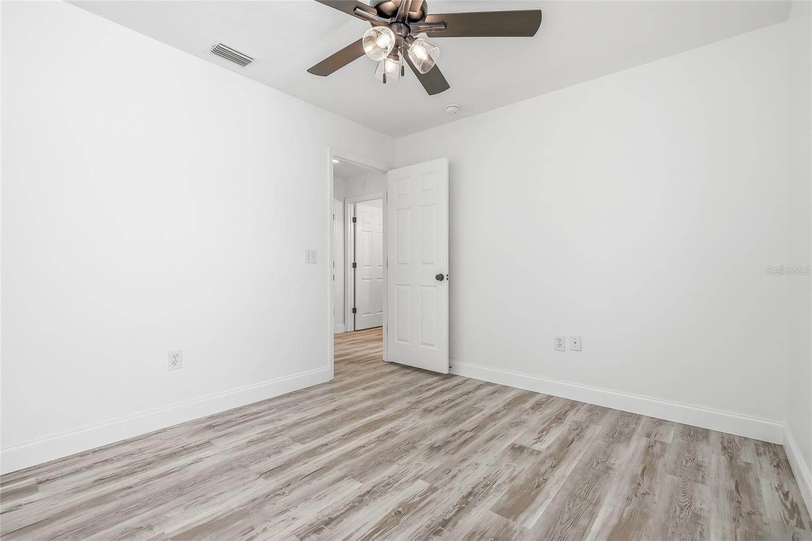 30726 TREMONT DR — photo 31