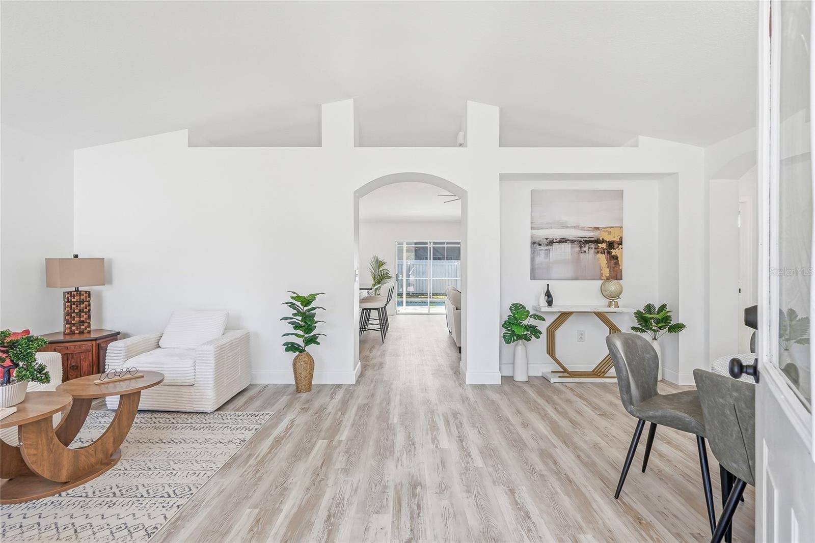 30726 TREMONT DR — photo 4