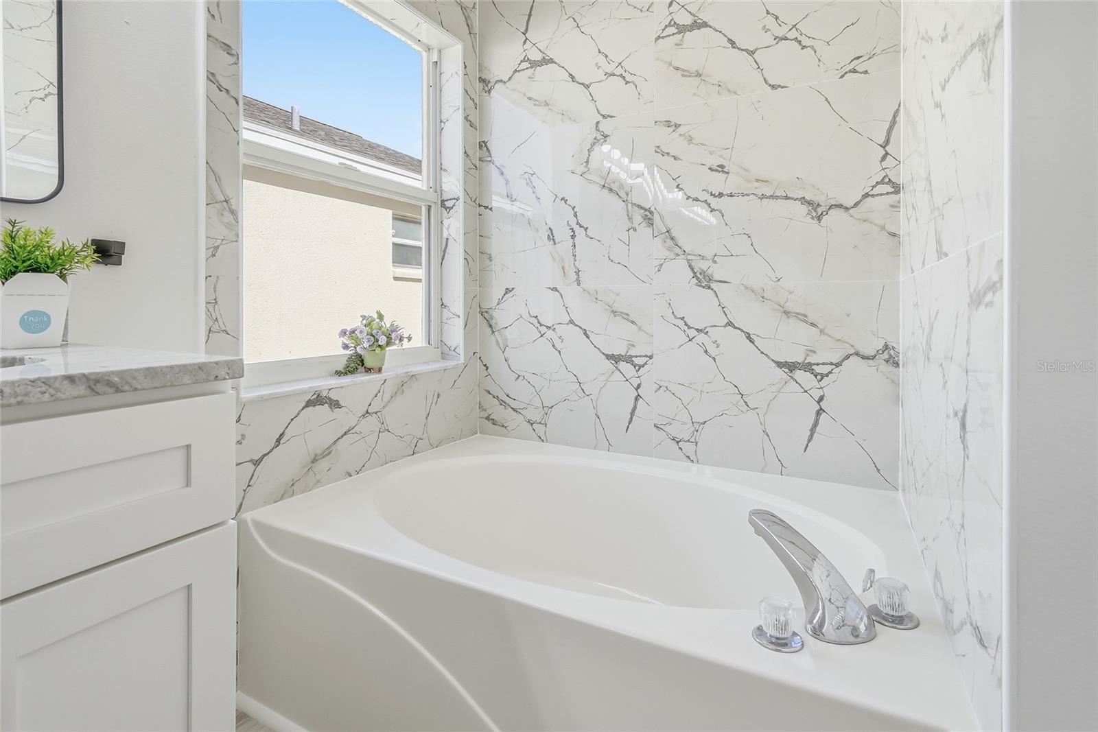 30726 TREMONT DR — photo 26
