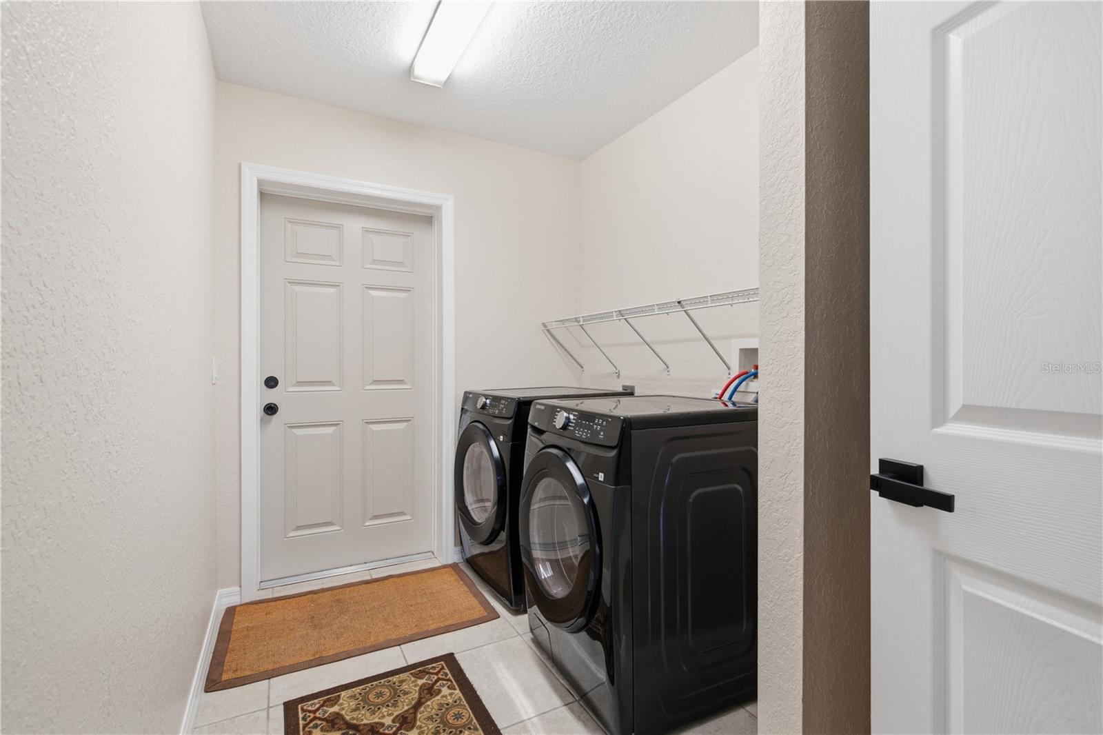 541 PLUMOSA AVE — photo 14