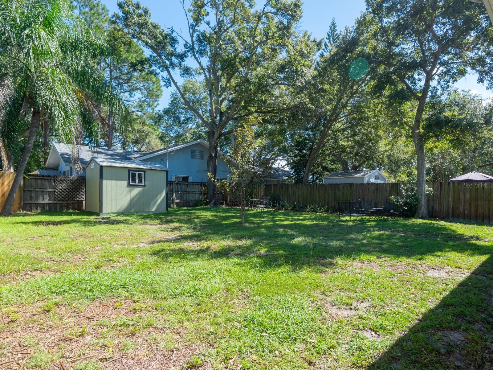 541 PLUMOSA AVE — photo 19