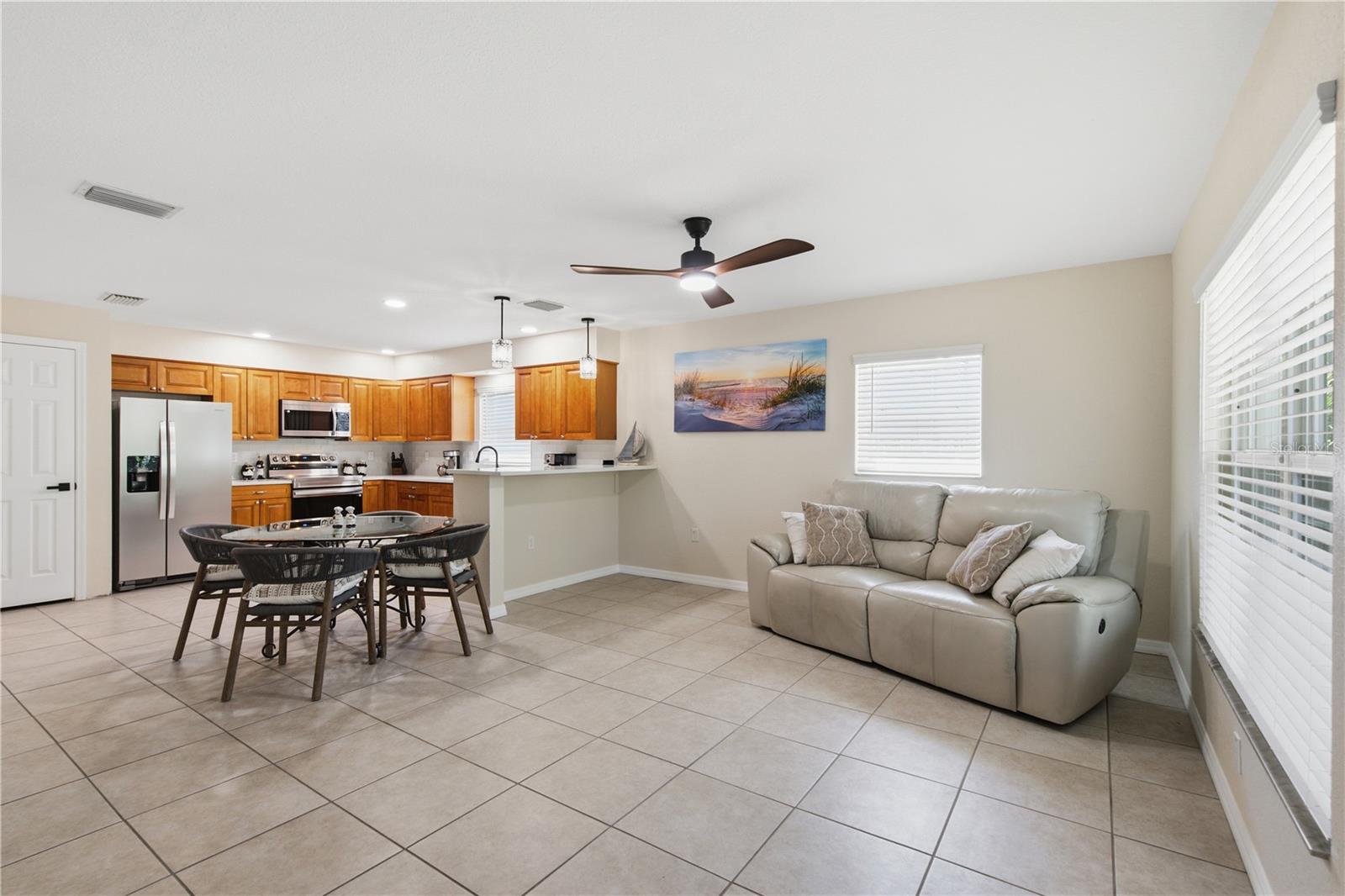 541 PLUMOSA AVE — photo 4