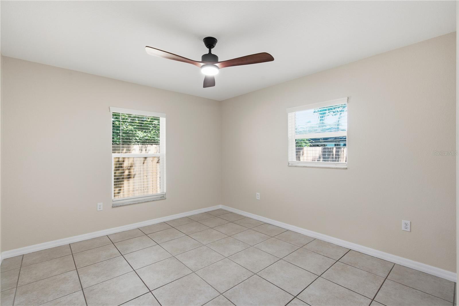 541 PLUMOSA AVE — photo 8