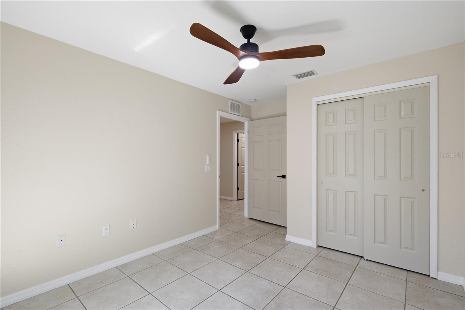 541 PLUMOSA AVE — photo 11