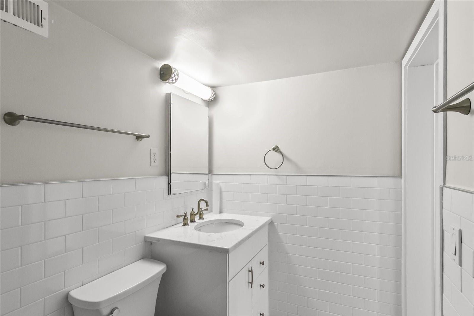 33 S GULFSTREAM AVE #307 — photo 23