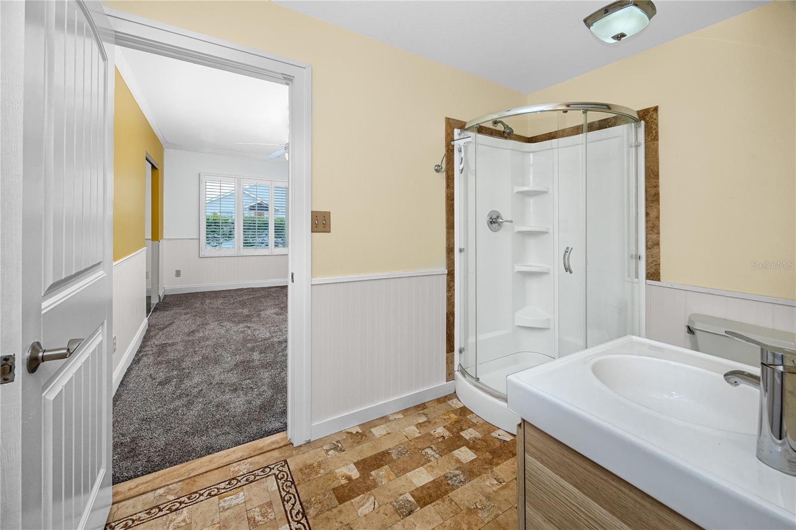 600 NORMANDY RD — photo 33