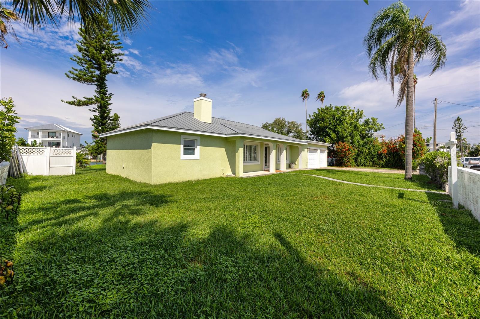 600 NORMANDY RD — photo 46