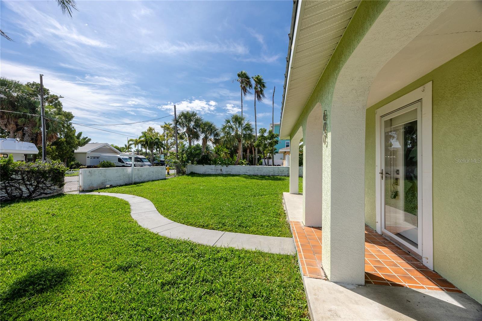 600 NORMANDY RD — photo 49