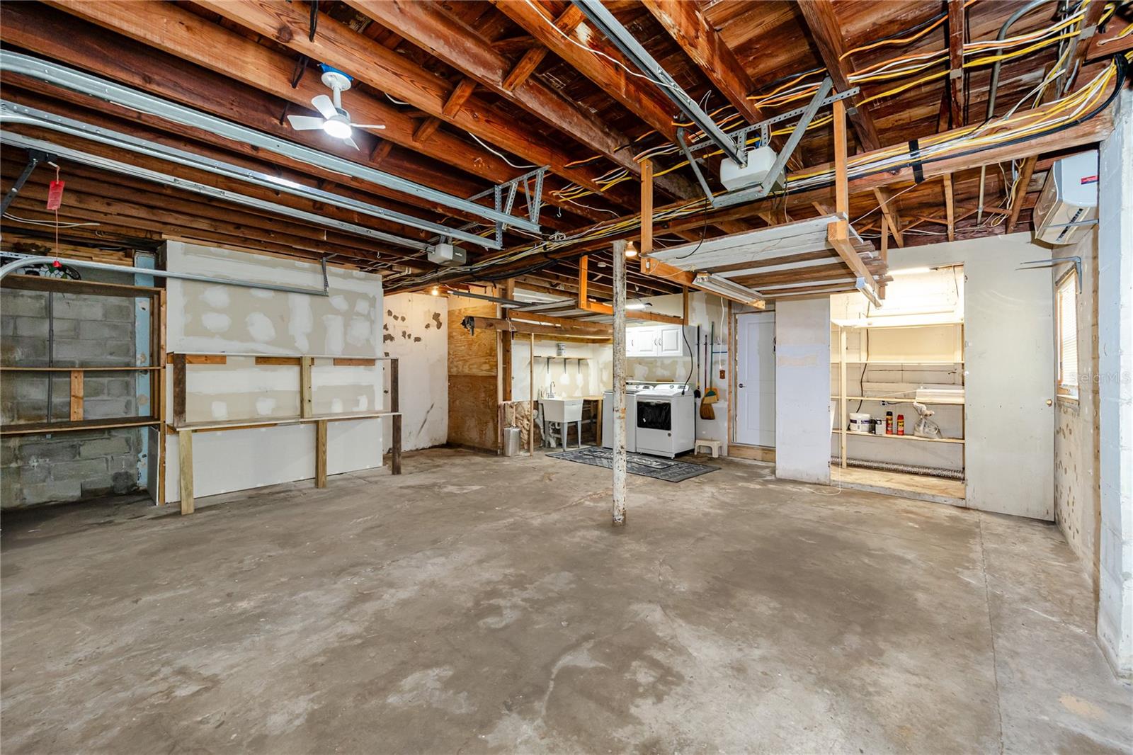 600 NORMANDY RD — photo 37