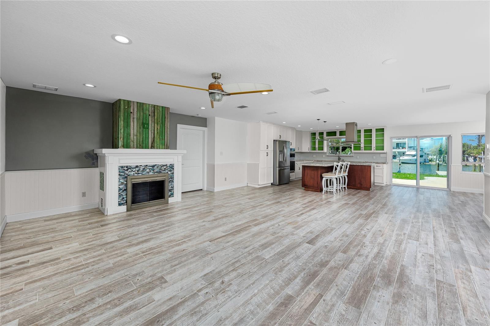 600 NORMANDY RD — photo 17