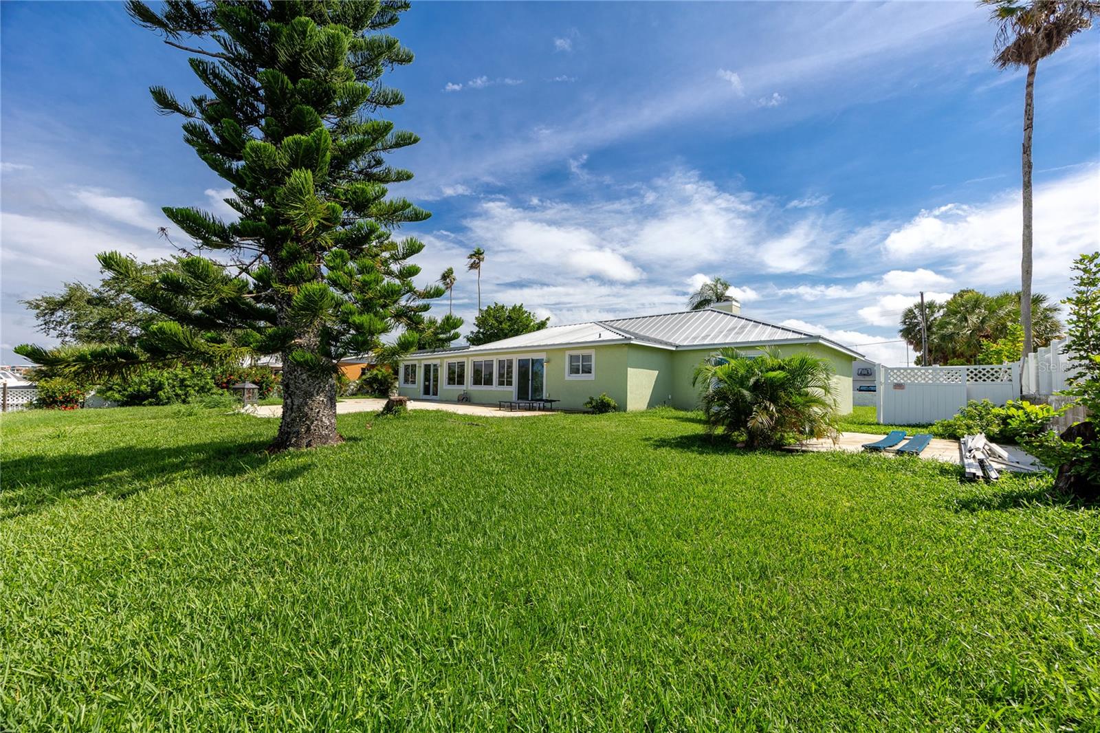 600 NORMANDY RD — photo 45