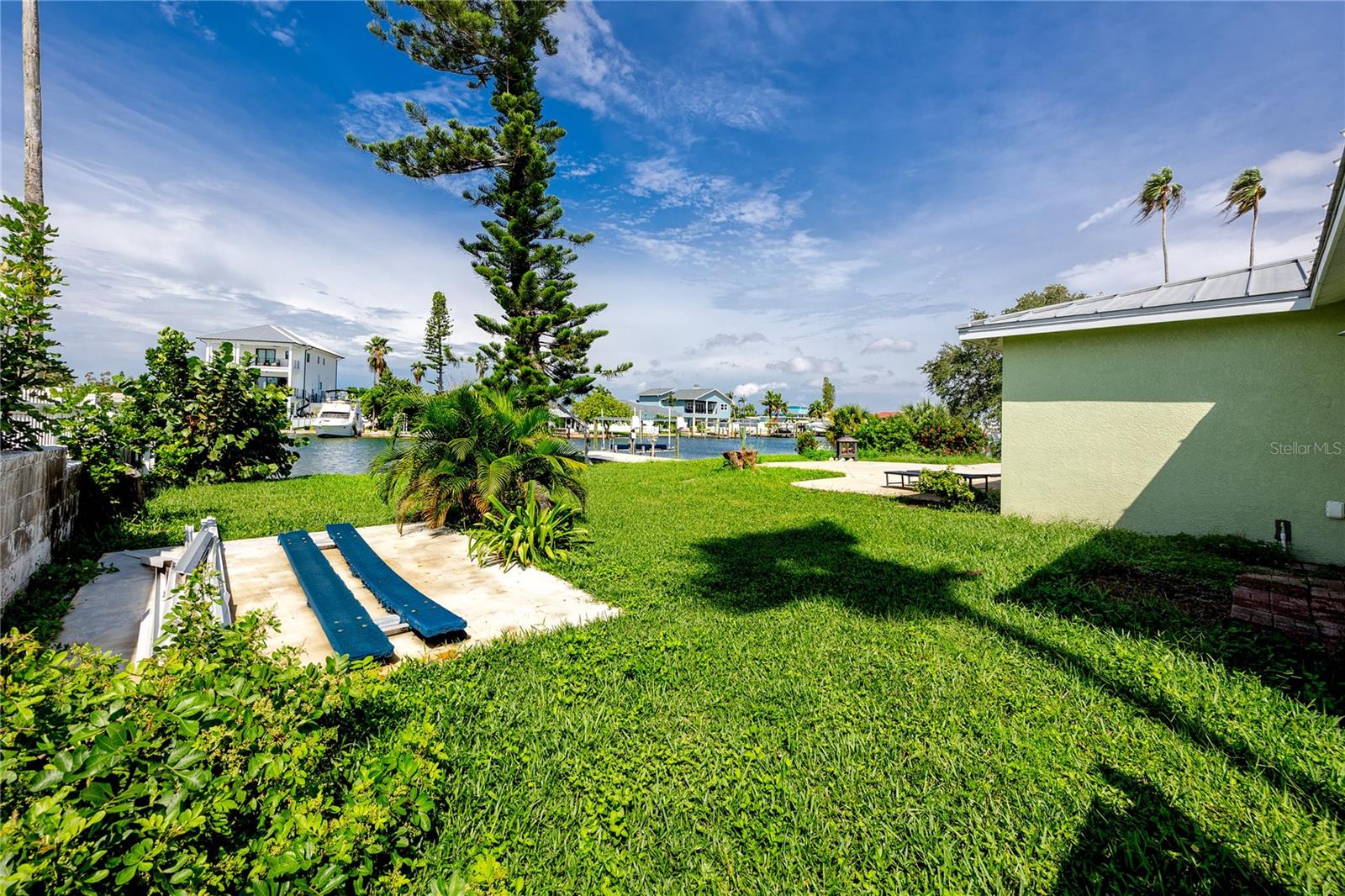600 NORMANDY RD — photo 44