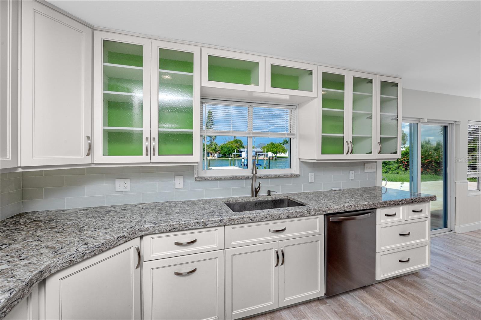 600 NORMANDY RD — photo 10