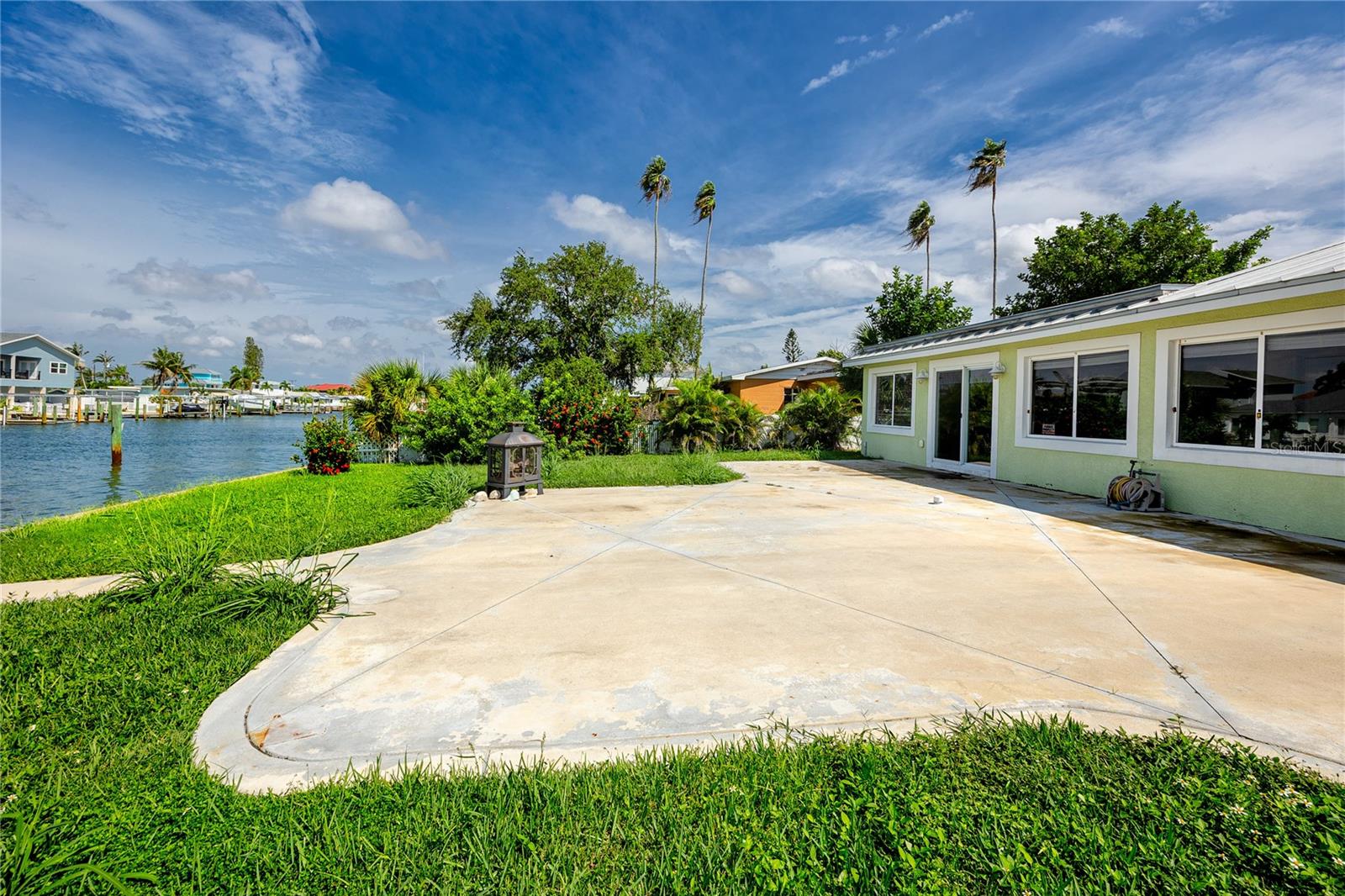 600 NORMANDY RD — photo 39