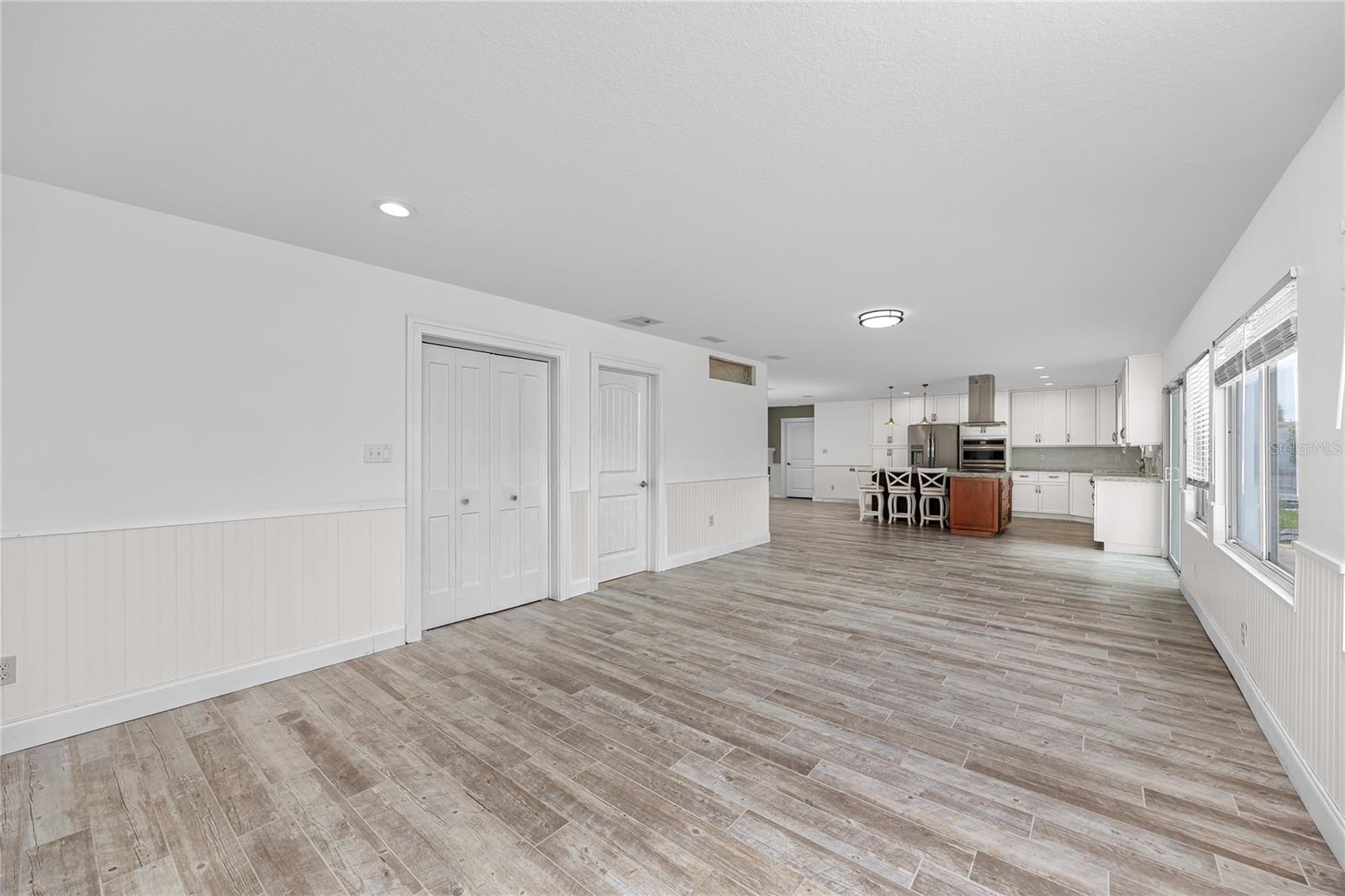 600 NORMANDY RD — photo 20