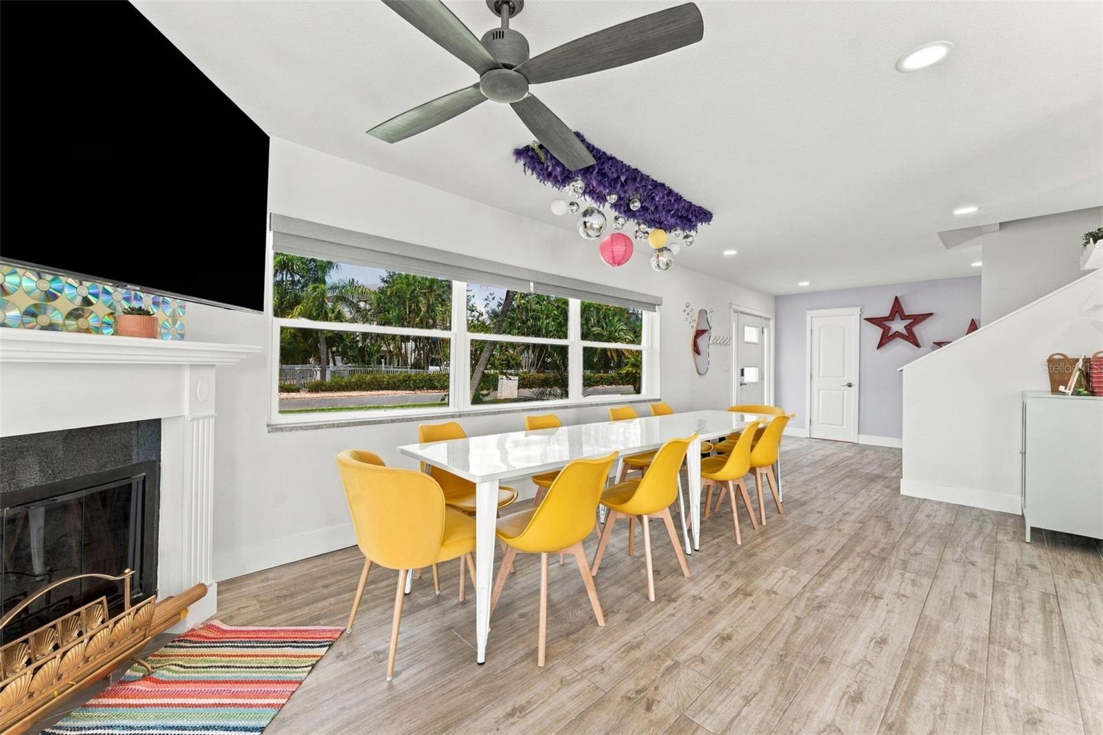 135 HARBOR DR — photo 10
