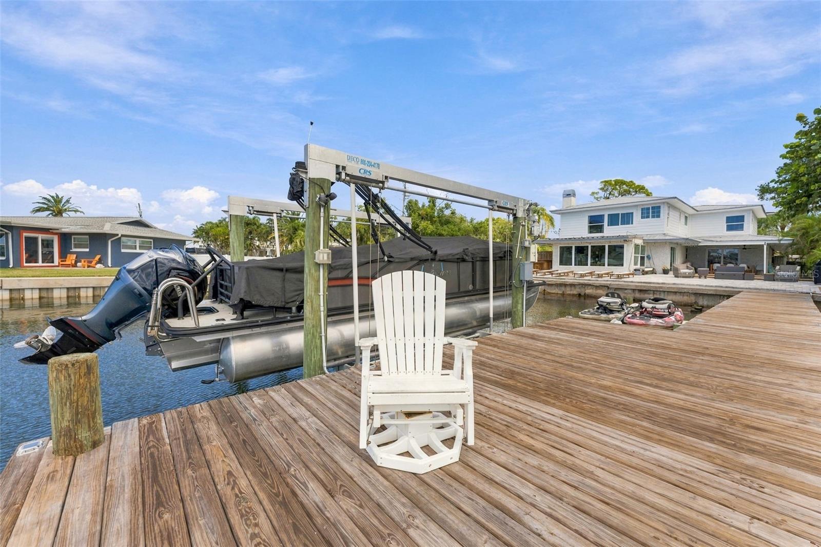 135 HARBOR DR — photo 68
