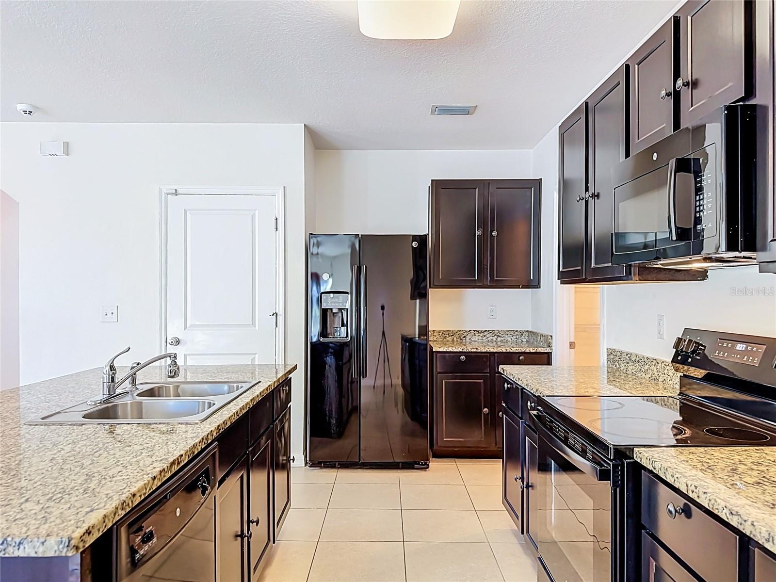 4842 SAN PALERMO DR — photo 11