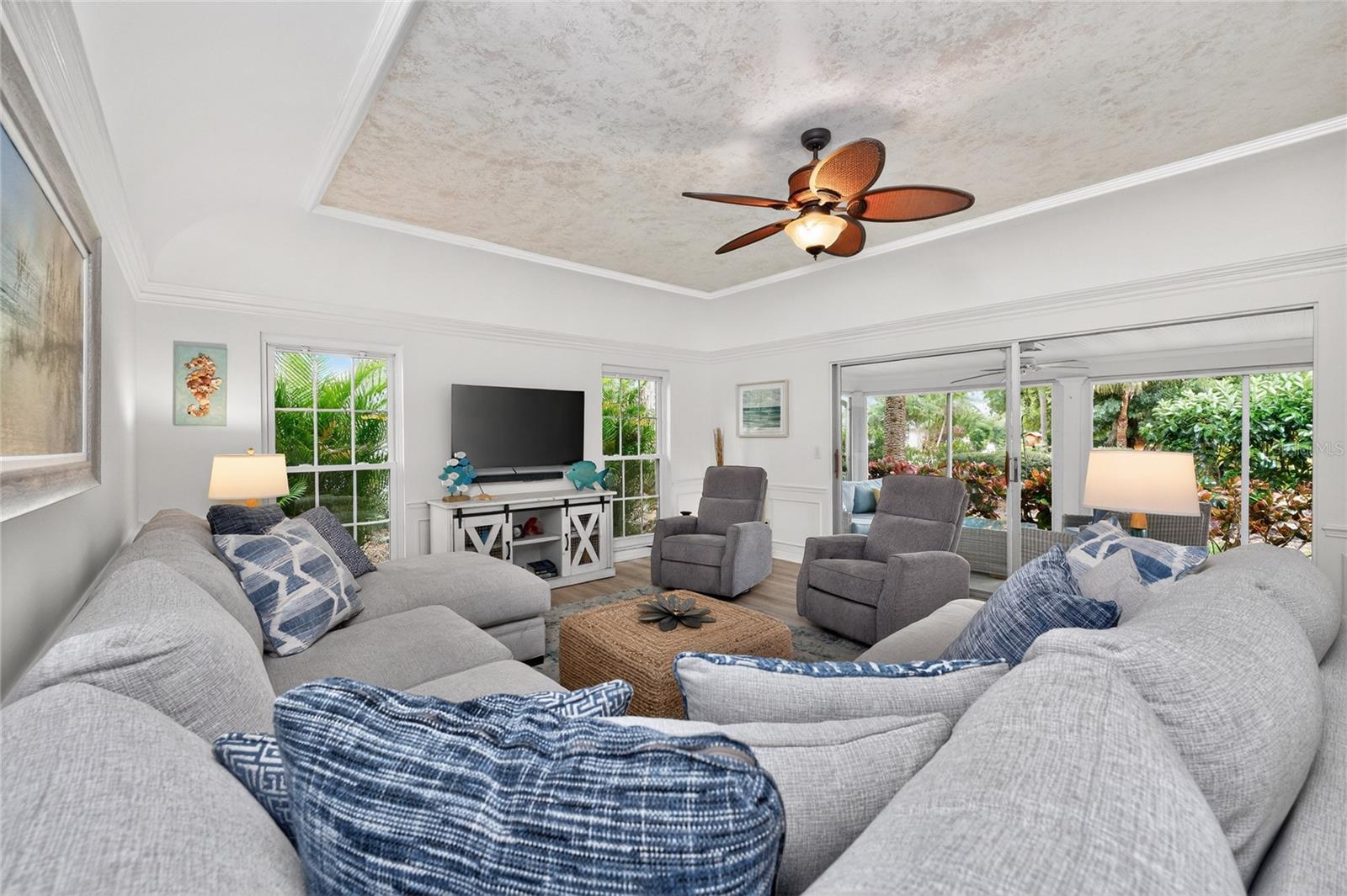 4 CURACAO CIR #40 — photo 20