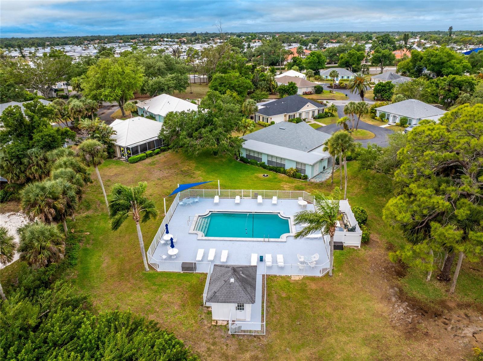 4 CURACAO CIR #40 — photo 47