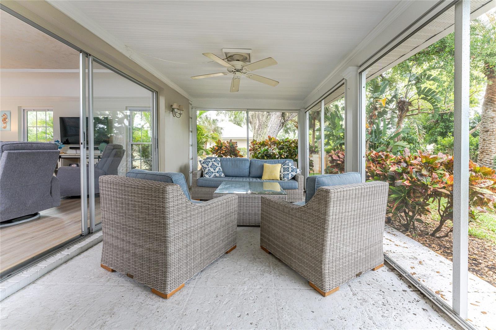 4 CURACAO CIR #40 — photo 36