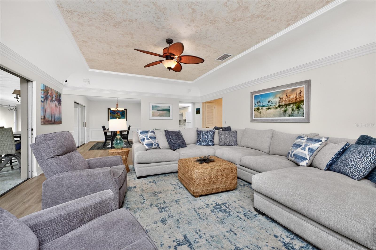 4 CURACAO CIR #40 — photo 13