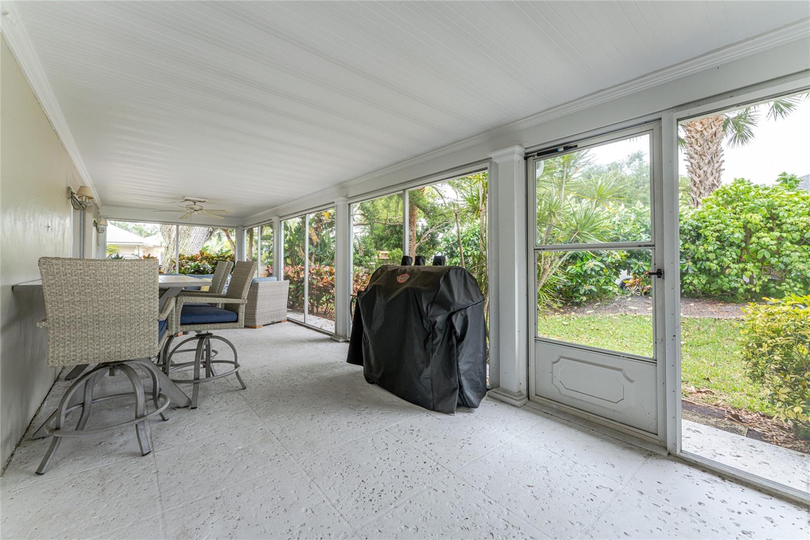 4 CURACAO CIR #40 — photo 37