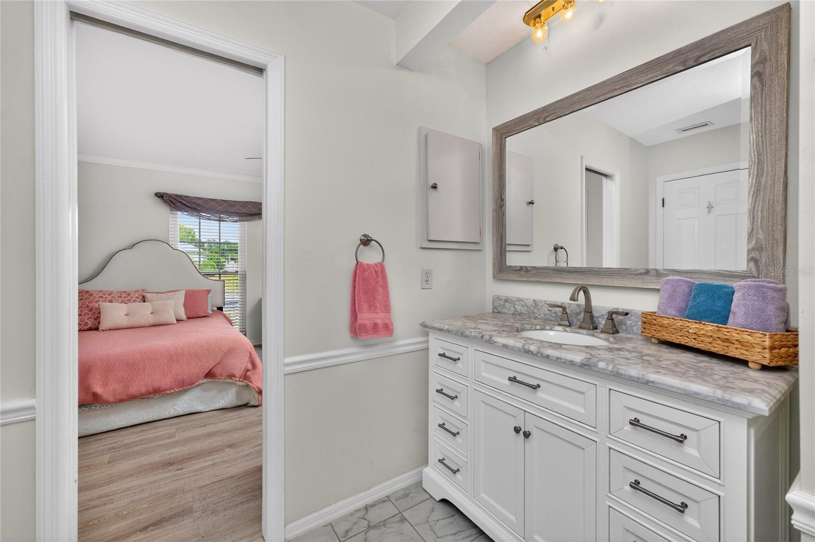 4 CURACAO CIR #40 — photo 29